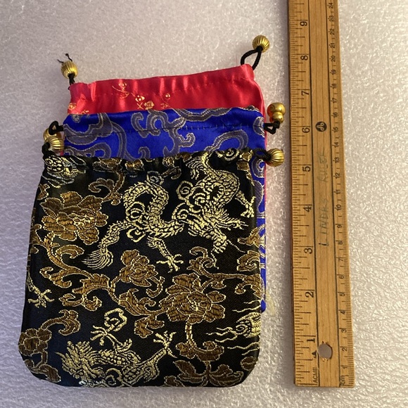 NWOT - Assortment of (6) Oriental Drawstring & Zippered Jewellery Gift Pouches - Picture 7 of 8